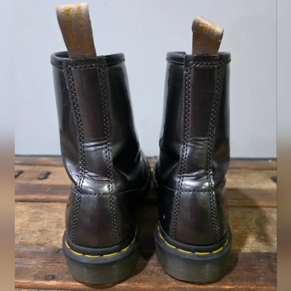 Dr. Martens 1460 Vegan Chrome Classic Synthetic Lace-Up 8 Eye Combat Boots. 9 - Picture 11 of 15